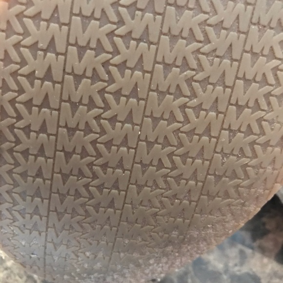 Micheal Kors Wedges slightly used - Picture 4 of 6